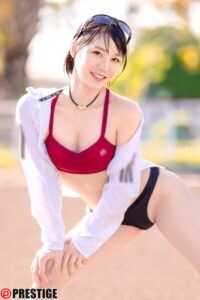 鈴村あいり 灼熱・発汗SEX！競技前・プールサイド・4Pで絶頂